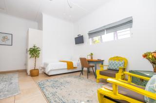The Yellow Door Guesthouse - East London - 1