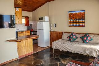 Panorama Chalets & Rest Camp - 5