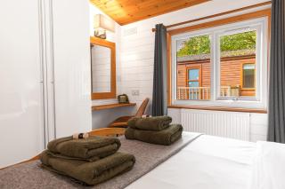 Bowness 45 - 2 bedroom Lake Windermere Lodge - 3