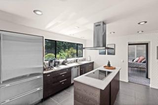 Sunrise Oasis, Water View, Family & Dog friendly - 2