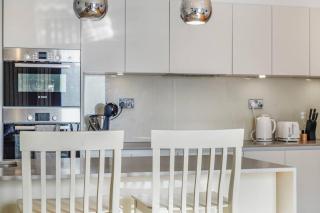 Brentford's Oasis with Gated Parking - Brentford - 1