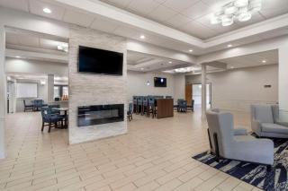 Comfort Inn & Suites Mundelein-Vernon Hills - 1