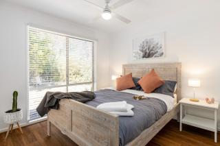 Ocean Bay Retreat - Relish in Gorgeous Beachy Style - Rye - 5
