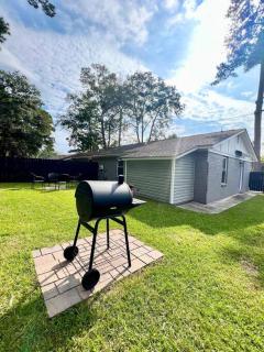 *The Gem* Stylish 2 Bedroom 1 Bathroom Newly Renovated - Ladson - 1