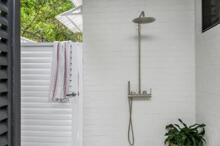 Byron Bay Holiday Homes - Suffolk Beach Retreat - Suffolk Park - 4