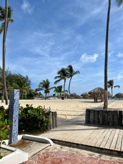 Fully renovated Beachfront 1BR Condo in the gated Stanza Mare community with a private beach, pool, onsite restaurant and modern amenities such as refrigerator, dishwasher, filtered water, microwave, BBQ, washer dryer, bamboo linens, free Wi-Fi - Punta Cana - 5