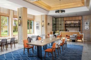 Sheraton Maoming Romantic Beach Resort - 5