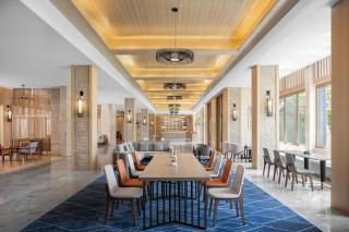 Sheraton Maoming Romantic Beach Resort - 2