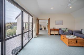 Harbour Haven - Akaroa Holiday Home - 5