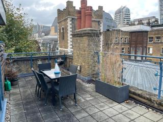 London City 1 Bed with Roof Terrace - 7