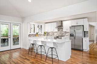 Luxury mountain oasis, hot tub & 15 mins to DT AVL - Juno - 3