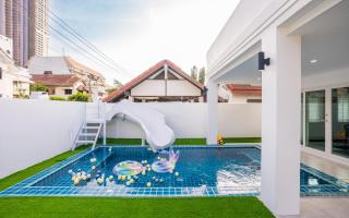 Your beach - Jomtien Beach - 1