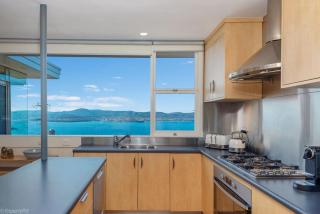 Birngana stylish spacious with stunning views - Sandy Bay - 8