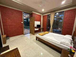 The Oasis Resort - 7
