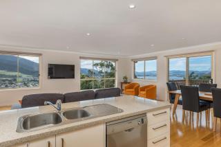 Mayhill Views space and style - Lenah Valley - 5