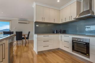 Mayhill Views space and style - Lenah Valley - 3