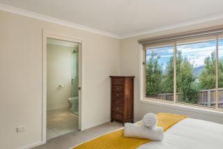 Mayhill Views space and style - Lenah Valley - 1