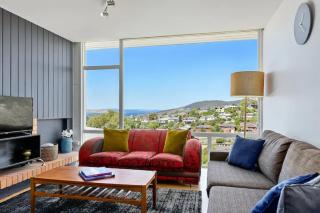 Poet s House 6br fabulous character WOW views - Hobart - 7