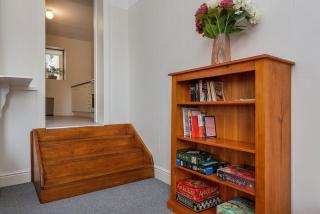 Sir Tom inner city living with off street parking - Hobart - 4