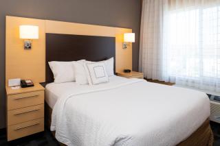 TownePlace Suites by Marriott Bakersfield West - 2