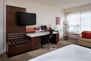 Delta Hotels by Marriott Edmonton South Conference Centre - 6