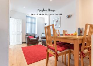 Newly Refurbished 3 Bedroom House (Preston) - Preston - 9