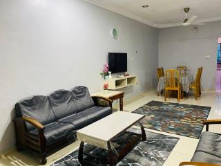 ZR Homestay Kemaman with 3 Bedroom 2 Bathroom - 2 Room AC 1 Room Fan - Not Sharing House - 8