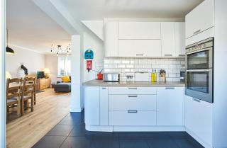Sunny Days: Beautiful Spacious 4 bed house - Torquay - 2