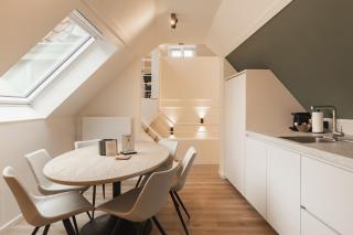 Highest Five by Romy&Travis - Bruges - 0