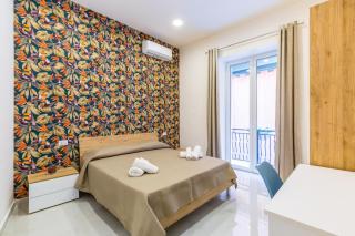 Toledo House Apartments - Naples - 9
