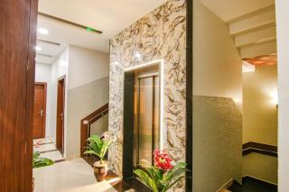 FabHotel Golden City - 7