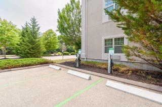 Bellissimo Hotel, Trademark by Wyndham Near Foxwoods Casino - North Stonington - 5