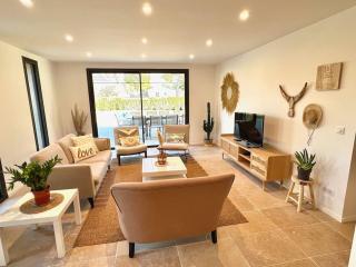 Villa moderne et chaleureuse au milieu vignes et calme absolu à Aix en Provence - Aix-en-Provence - 3