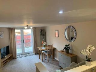 Self Contained - Own Entrance - Buckinghamshire - 5