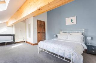 Large converted barn in peaceful, rural location - Hambleton - 3