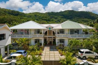 340 Degrees Mountain View Apartments - Anse a La Mouche - 9
