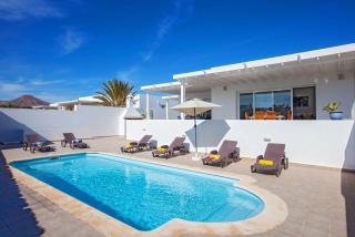 Lovely Puerto Calero Villa 3 Bedrooms Private Pool Casa Dora Short Walk To Marina Lanzarote - Yaiza - 7