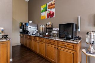 Baymont Inn & Suites by Wyndham - Liberty - 2