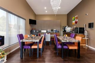 Baymont Inn & Suites by Wyndham - Liberty - 1