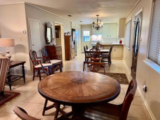 Birmingham House - Updated and Spacious - Llano - 5