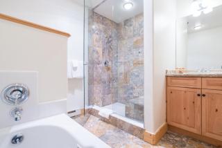 Bear Creek Lodge 203AB by Alpine Lodging Telluride - 3