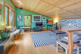 Yadkin River Treehouse about Miles of Trails On-Site - East Bend - 9
