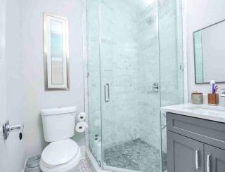 Large new luxury home with heated pool and spa - Atlanta - 1