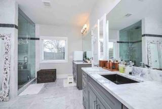 Large new luxury home with heated pool and spa - Atlanta - 2