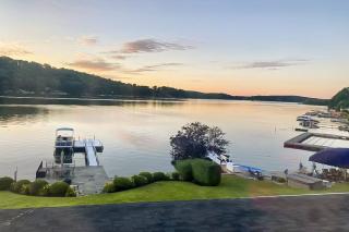 Candlewood Lake House - Danbury - 8