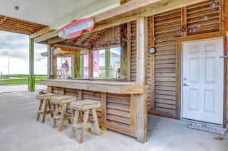 Cozy Beach Cabin - Beautiful Coast Views - 6