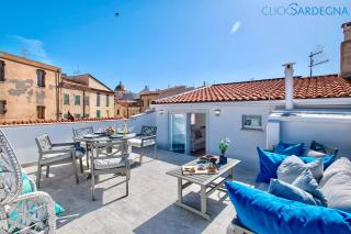 ClickSardinia Alghero historic centre cosy penthouse with sea view terrace - 8