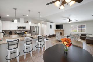Splash Pad Pool Spa Ping Pong Bbq, Gorgoues mnt views - Indio - 1
