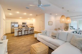 Golfers Paradise Pet-Friendly Home in Wildwood - Wildwood - 4