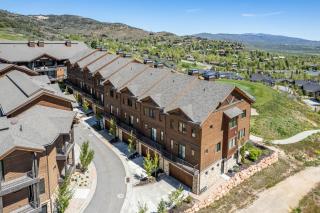 Walk to Skiing Superbly Decorated Luxury Juniper Landing 3BR, Pool, Shared Hot Tub, Fitness Room - Park City - 6